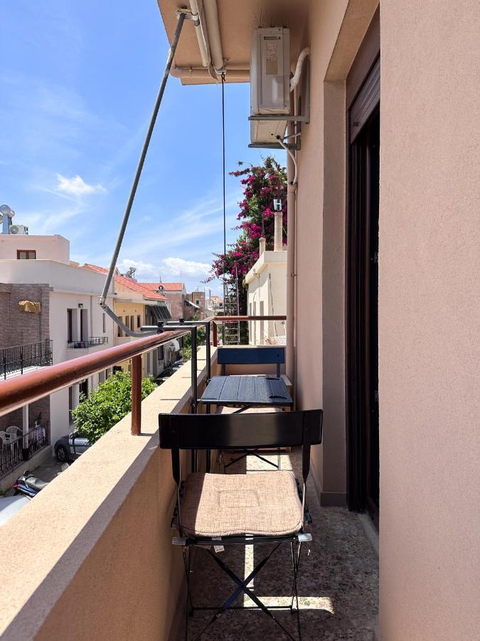 Apartament Kostas House *